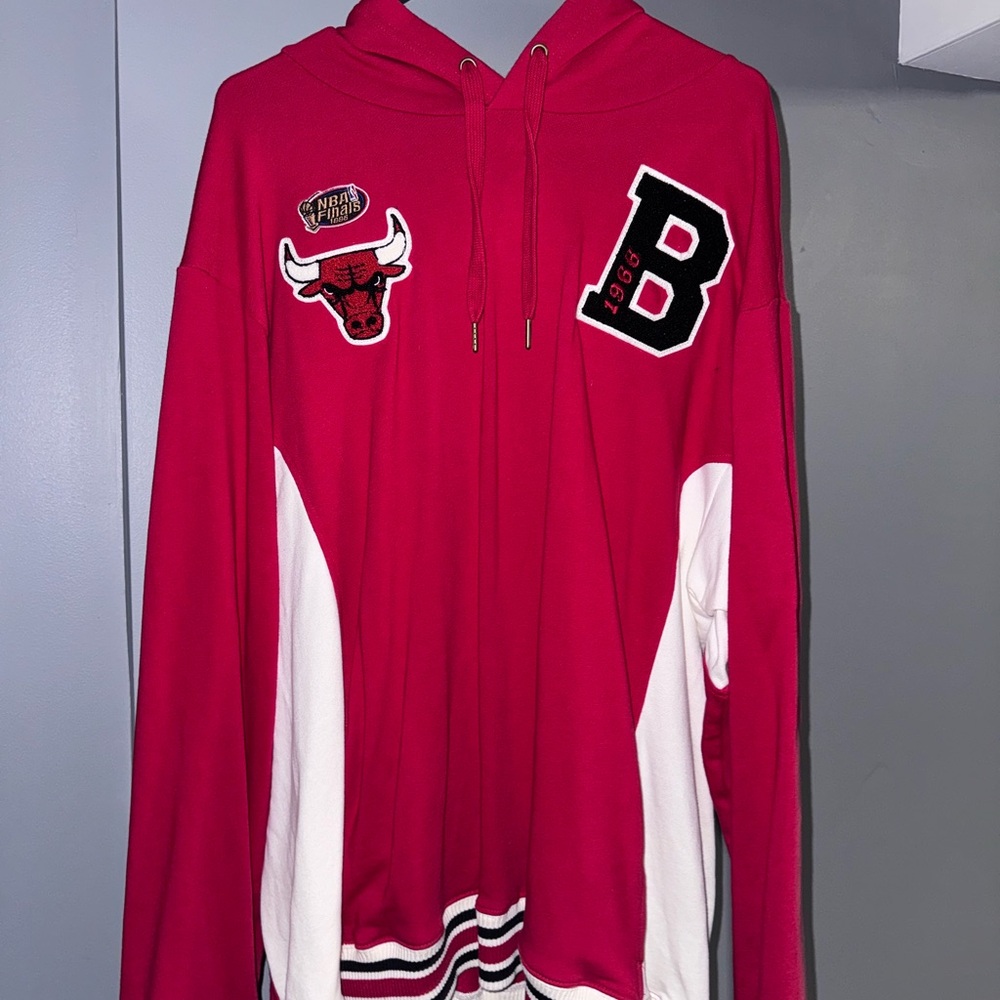 Men's Red Chicago Bulls Team Legacy French Terry Pullover Hoodie XXL